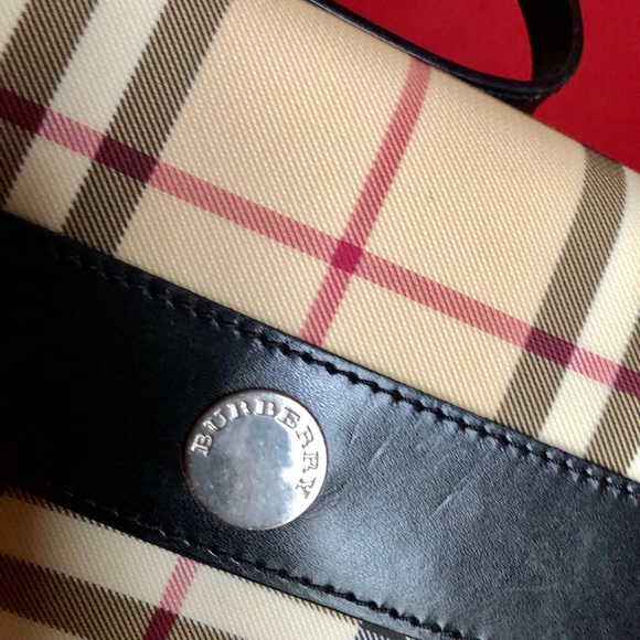 Authentic Burberry shoulder bag - Picture 7 of 8